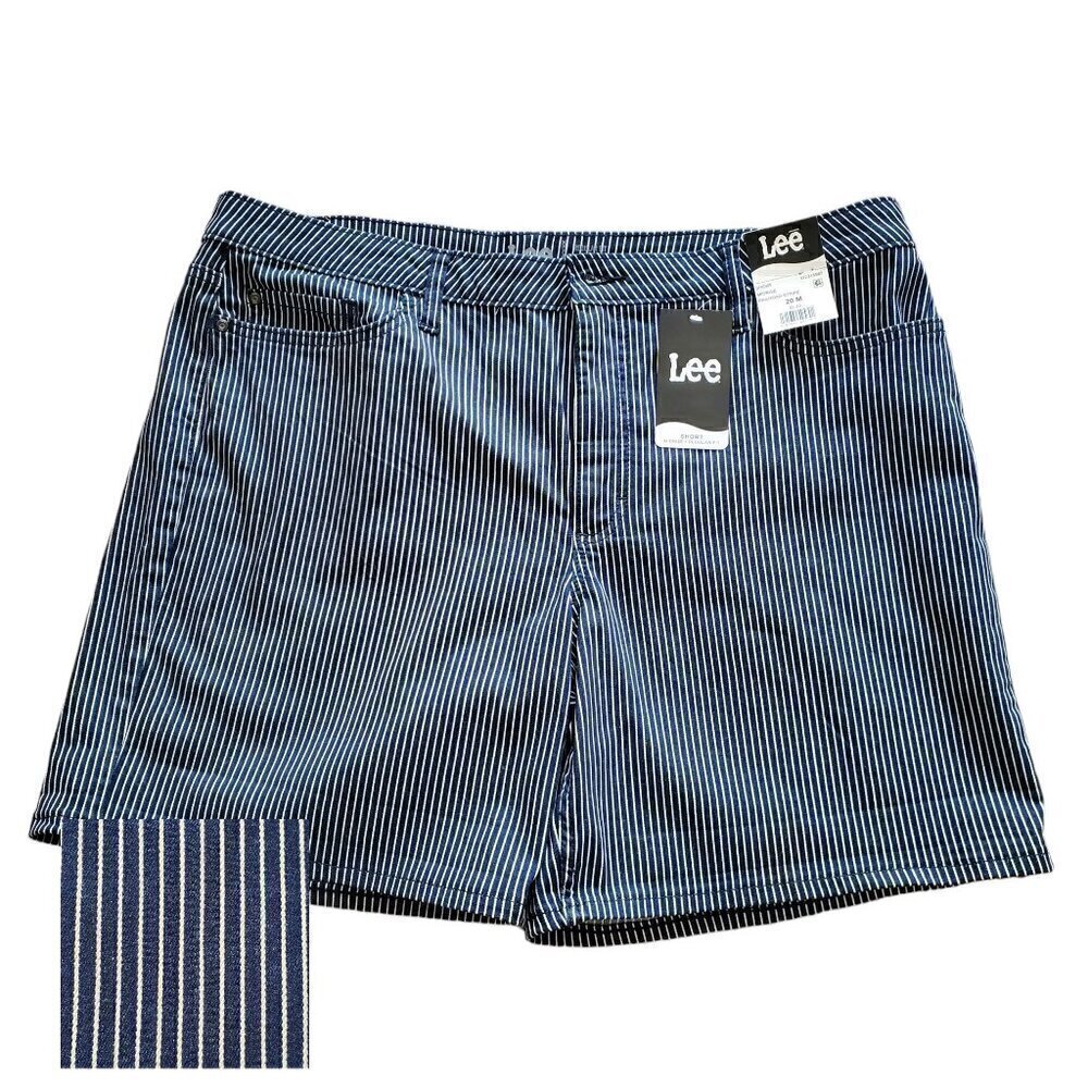 LEE DARK BLUE MIDRISE SHORTS SIZE 20